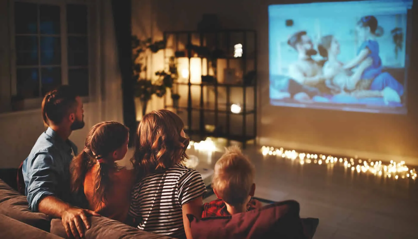 ¿Ver películas en línea es mejor que ir al cine?