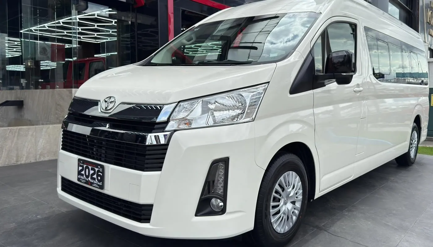 Toyota HiAce 2026: la van de trabajo más confiable del mercado mexicano - Conoce la Toyota HiAce 2026. Analizamos sus versiones de carga y pasajeros, eficiencia del motor diésel y por qué es la van con mejor valor de reventa
