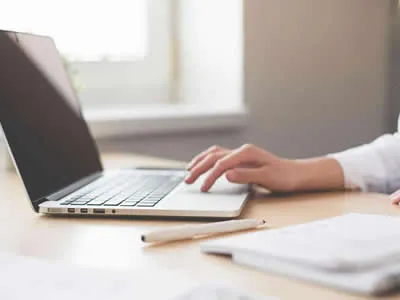5 formas sencillas de acelerar su computadora portátil