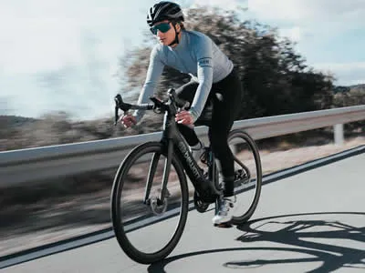 Supera los 100 km: Guía de entrenamiento científico 2026 Supera los 100 km: Guía de entrenamiento científico 2026
